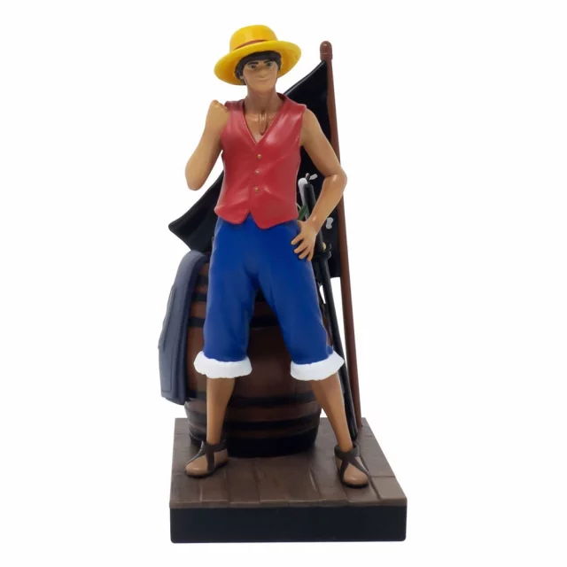 Geschenkset One Piece - Netflix & Chill Gift Box (Figur, Trinkflasche, Decke, Aufkleber) - Tassen