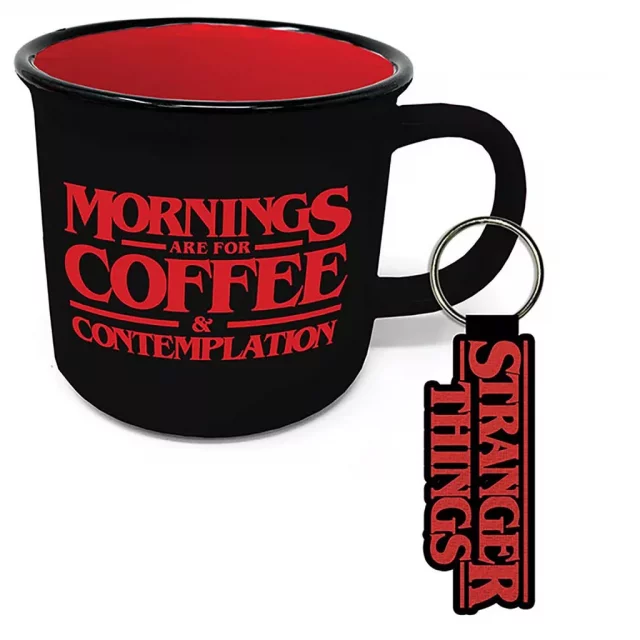 Stranger Things - Coffee And Contemplation Geschenkset (Tasse und Schlüsselanhänger) - Socken