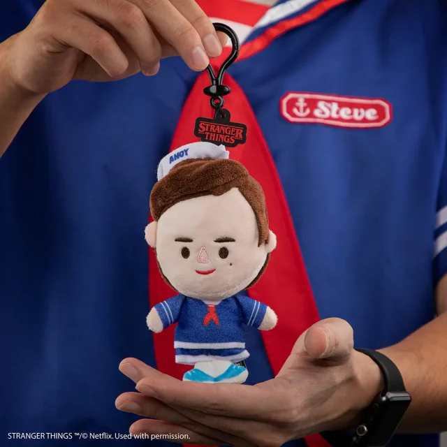 Schlüsselanhänger Stranger Things - Steve Scoops Ahoy