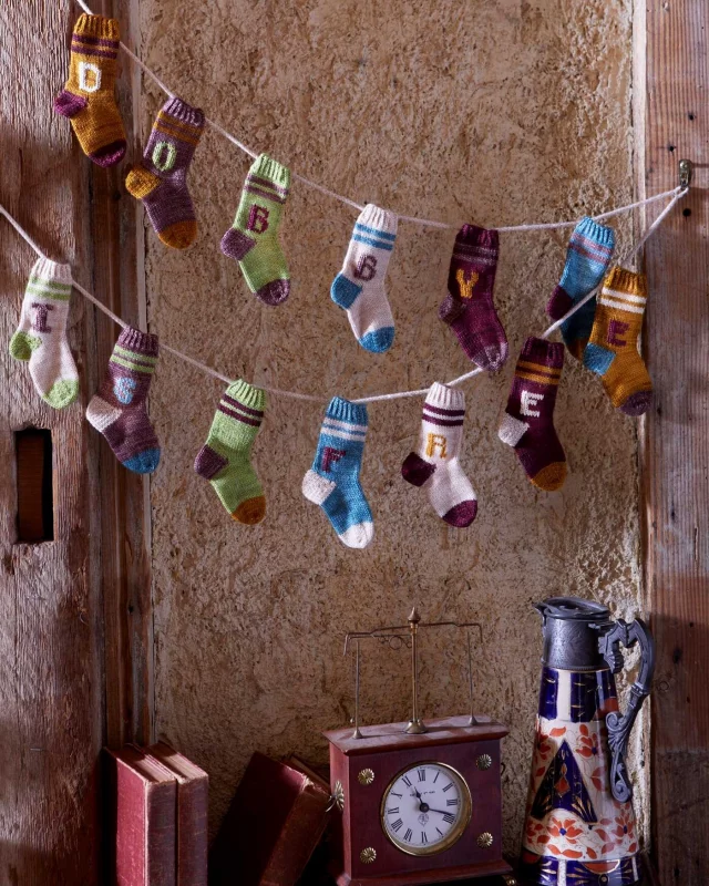 Buch Harry Potter - Knitting Magic: More Patterns From Hogwarts and Beyond Vol. 2 ENG - Fantastic Beasts
