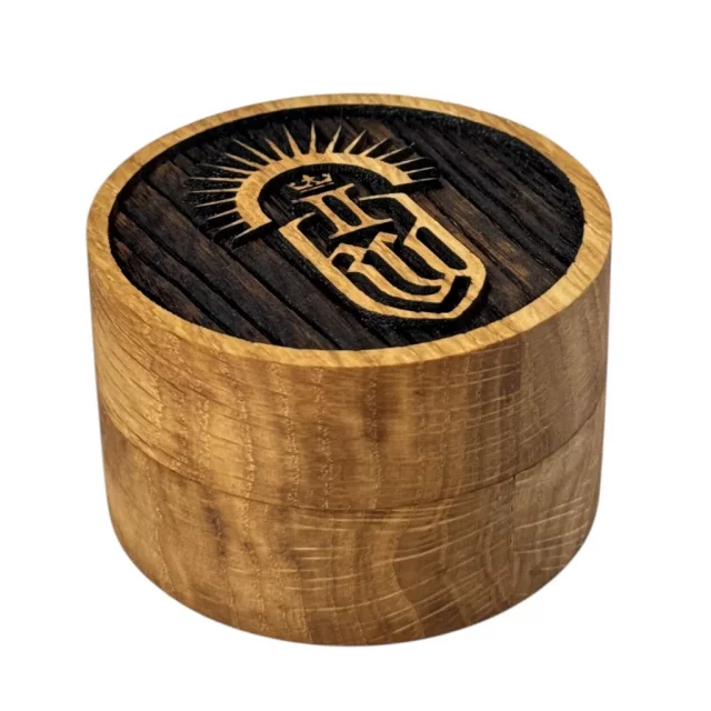 Schmuckkästchen Kingdom Come: Deliverance II - Logo