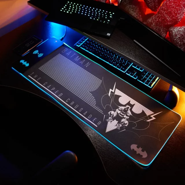Mauspad Batman - Mauspad mit drahtlosem Ladegerät und RGB-Beleuchtung (Numskull) - DC Comics