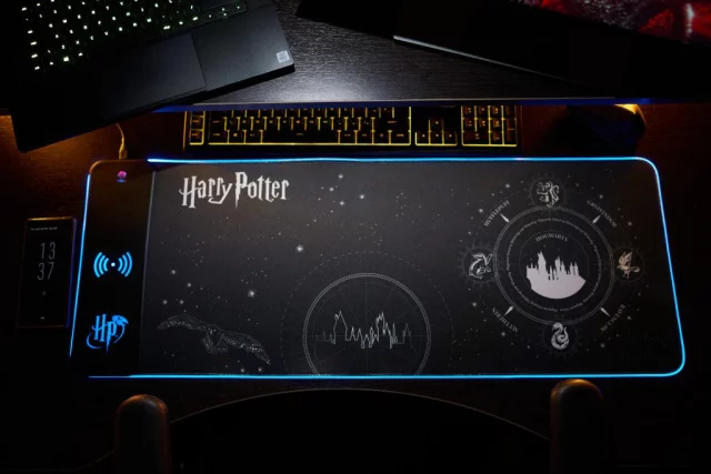 Mauspad Harry Potter - Mauspad mit drahtlosem Ladegerät und RGB-Beleuchtung (Numskull) - Ladegerät