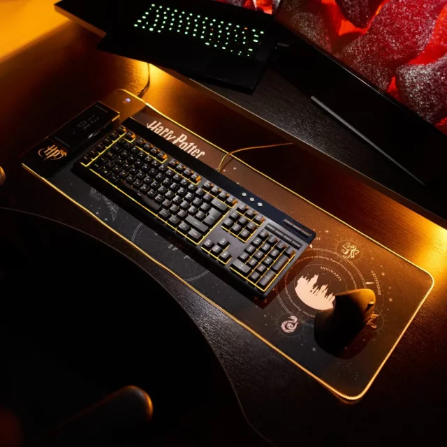 Mauspad Harry Potter - Mauspad mit drahtlosem Ladegerät und RGB-Beleuchtung (Numskull) - Ladegerät