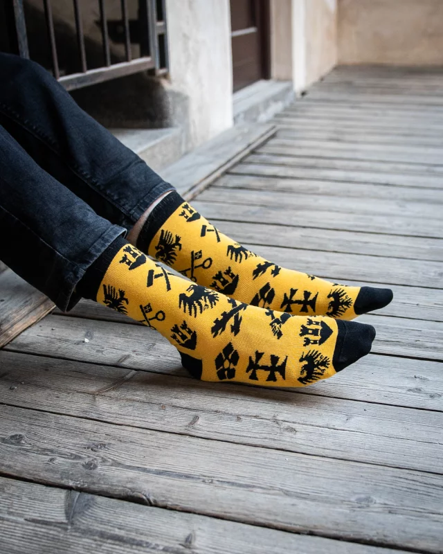 Socken Kingdom Come: Deliverance II - Wappen (größe 41/46) - Xzone Originals