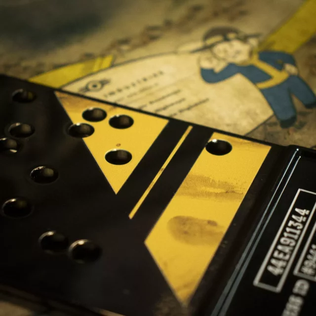 Replik Fallout - Nuclear Keycard Replica Limited Edition - Stück limitiert