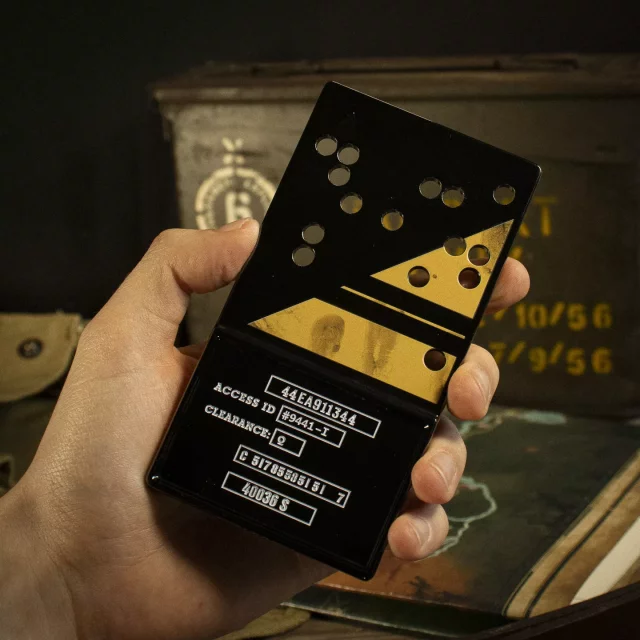 Replik Fallout - Nuclear Keycard Replica Limited Edition - Stück limitiert