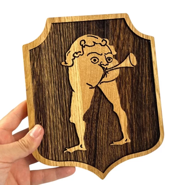 Replik Kingdom Come: Deliverance II - Kleiner Holzschild „Zum Loch“ für die Wand - Wandplakette