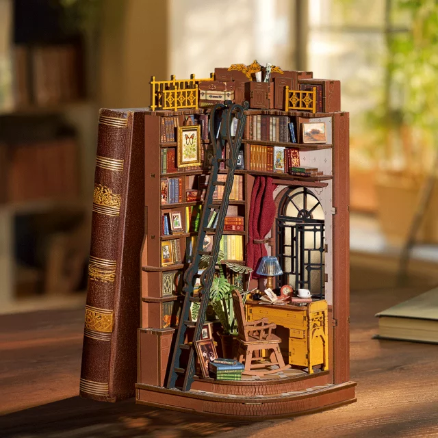 Bausatz- Silent Corner Study (aus Holz) - Robotime