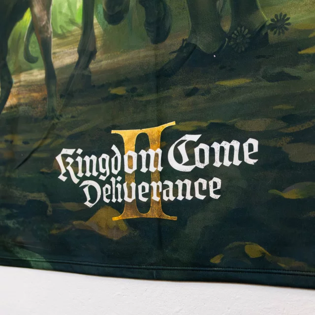 Wandteppich Kingdom Come: Deliverance II - Heinrich und Köter im Wald (Bild auf Textil) - Decken