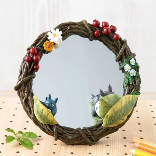Spiegel Ghibli - Flowers Garland Totoro (My Neighbor Totoro) - Poster
