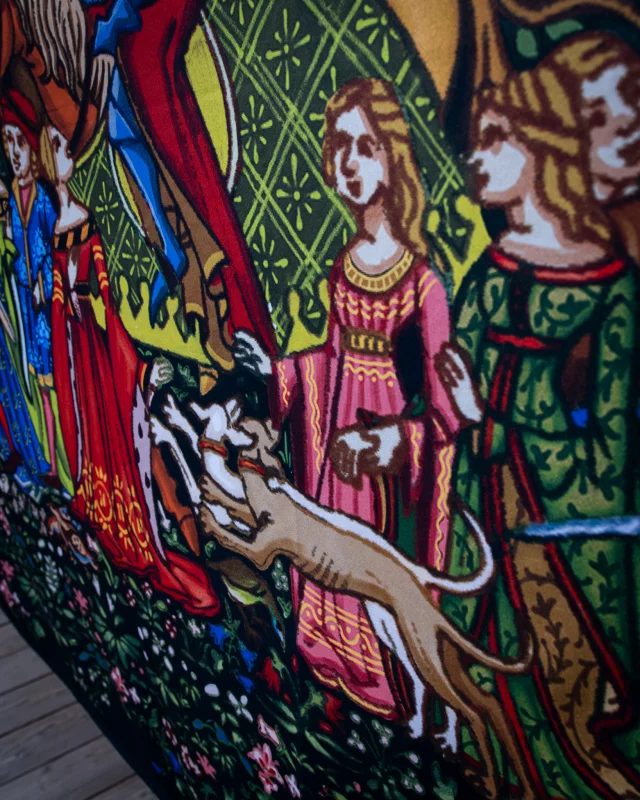 Tapestry Kingdom Come: Deliverance II - Illumination Welscher Hof (Bild auf Textil) - Xzone Originals