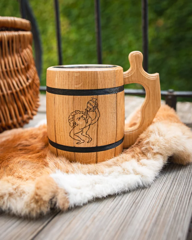 Krug Kingdom Come: Deliverance II - Zum Loch (aus Holz) - Xzone Originals