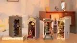 Bausatz - Buchstütze Sakura Densya (aus Holz)