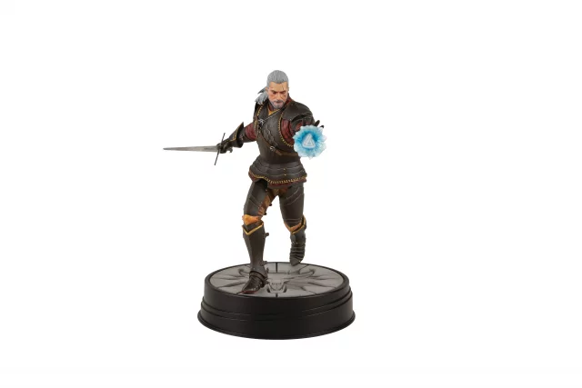 Figur The Witcher 3 - Geralt Toussaint Tourney (Dark Horse) (beschädigte Verpackung)