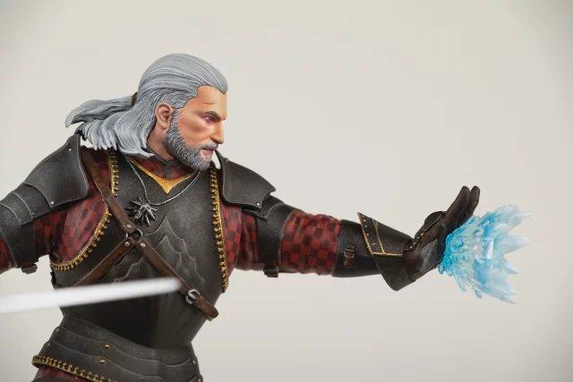 Figur The Witcher 3 - Geralt Toussaint Tourney (Dark Horse) (beschädigte Verpackung)