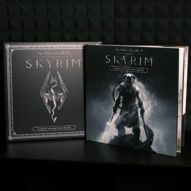 Offizieller Soundtrack The Elder Scrolls V: Skyrim na 4x LP (Ultimate Edition Box Set 2024) (Xzone Exclusive) (beschädigte Verpackung) - Schallplatte