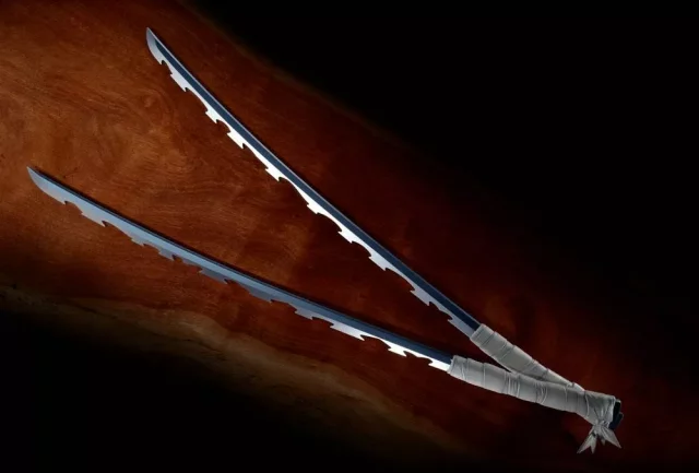 Replik eines Schwertes Demon Slayer: Kimetsu no Yaiba - Nichirin Swords 1/1 (Inosuke) - Anime
