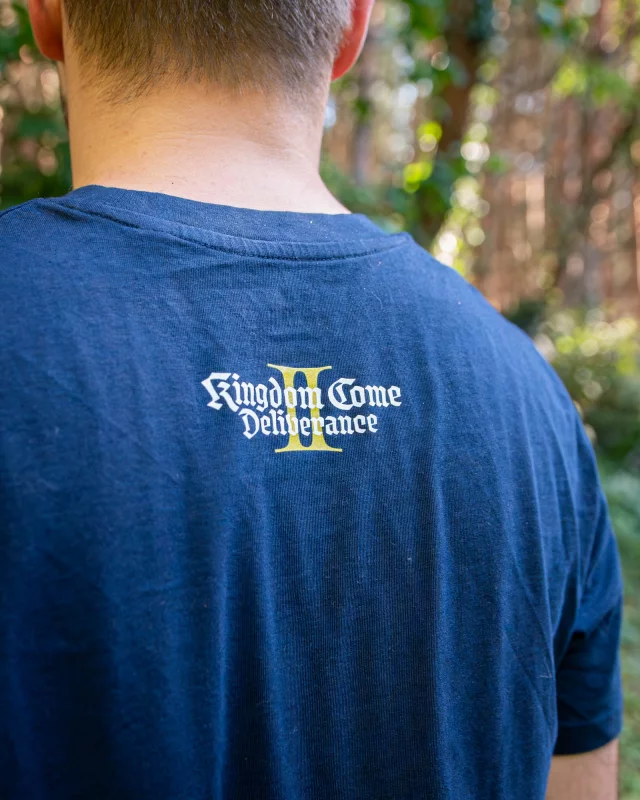 T-Shirt Kingdom Come: Deliverance II - Heinrich und Köter (größe XXXL) - Xzone Originals