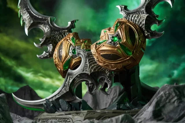 Waffenreplik World of Warcraft - Warglaive of Azzinoth Replica Scale 1/1 - Blizzard
